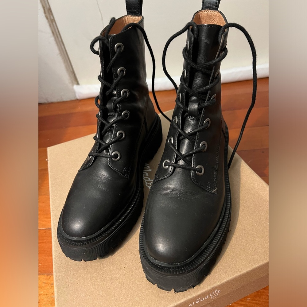 Madewell Rayna Lace-Up Boot in Black Leather - size 6.5